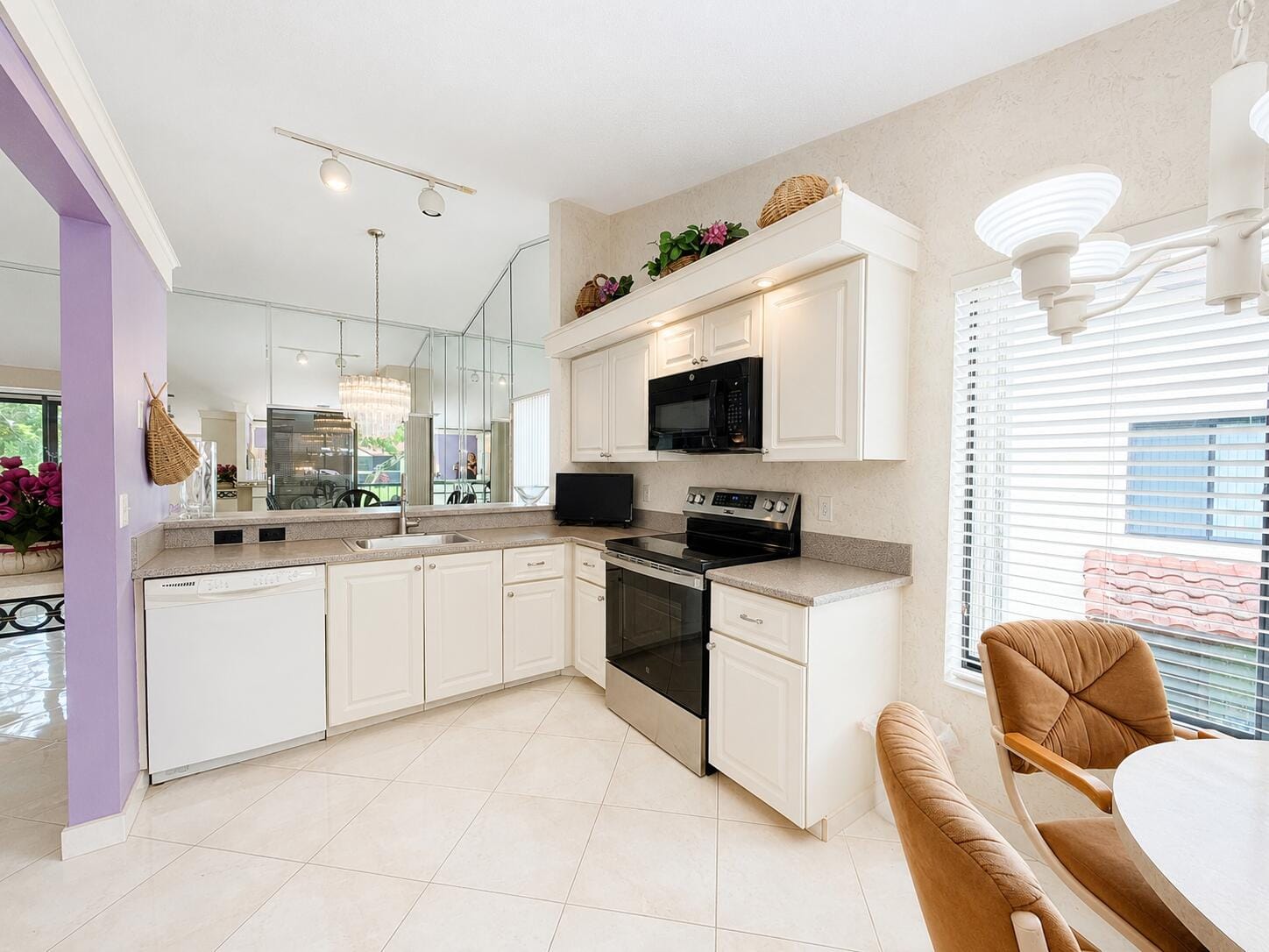 10592 Tropic Palm Avenue 202 — photo 4