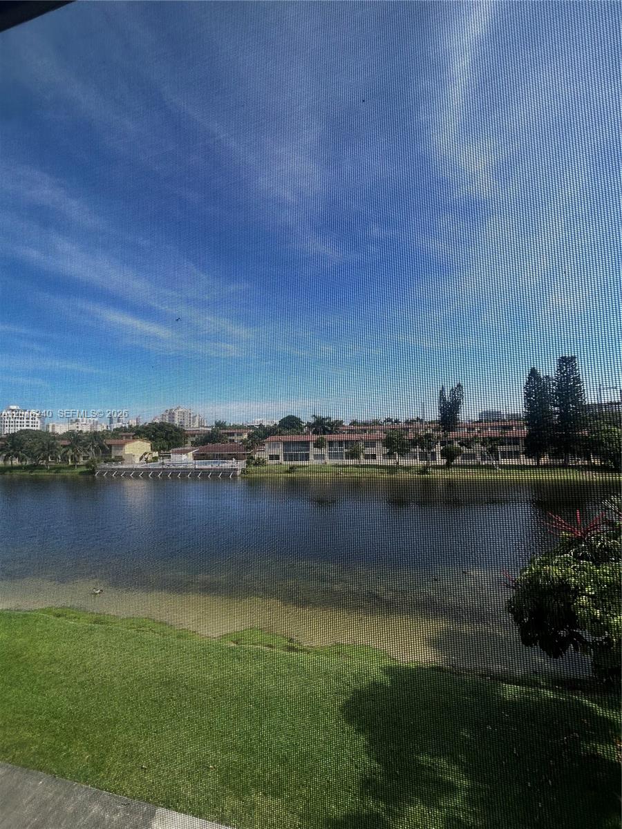 2880 NE 203rd Street B25, Aventura, FL 33180