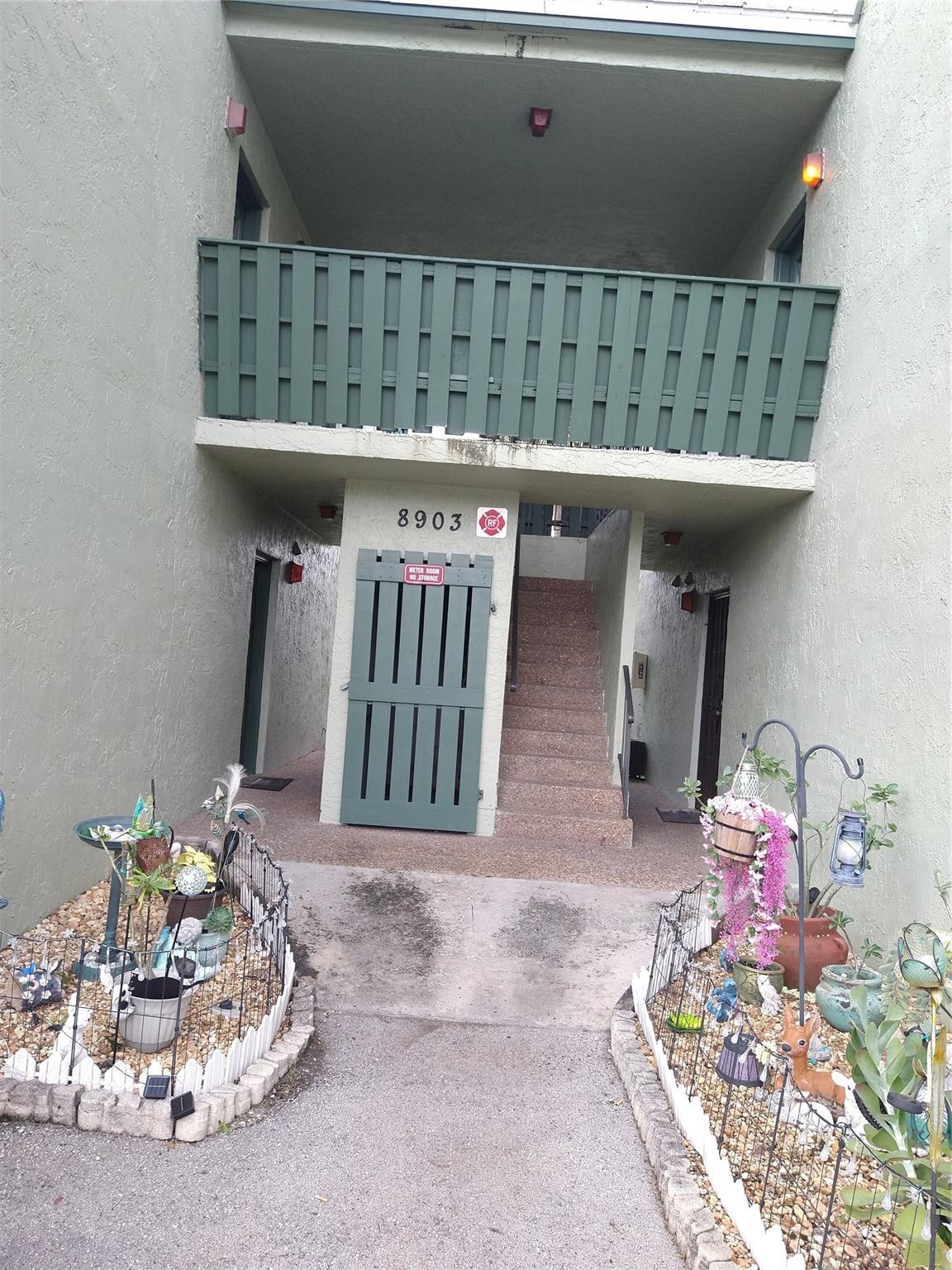 8903 NW 28th Drive 8b, Coral Springs, FL 33065