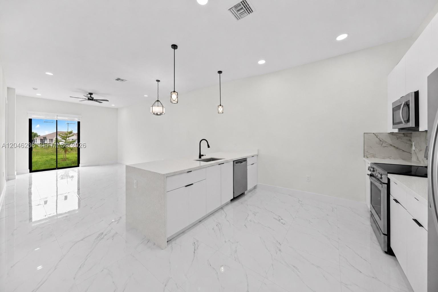 1812/1814 NE 8th Place — photo 10