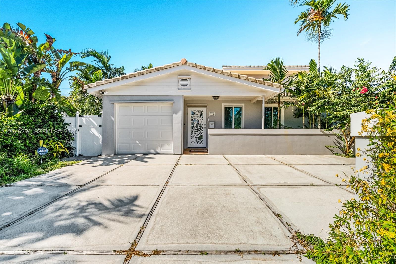 517 NE 2nd Place, Dania Beach, FL 33004