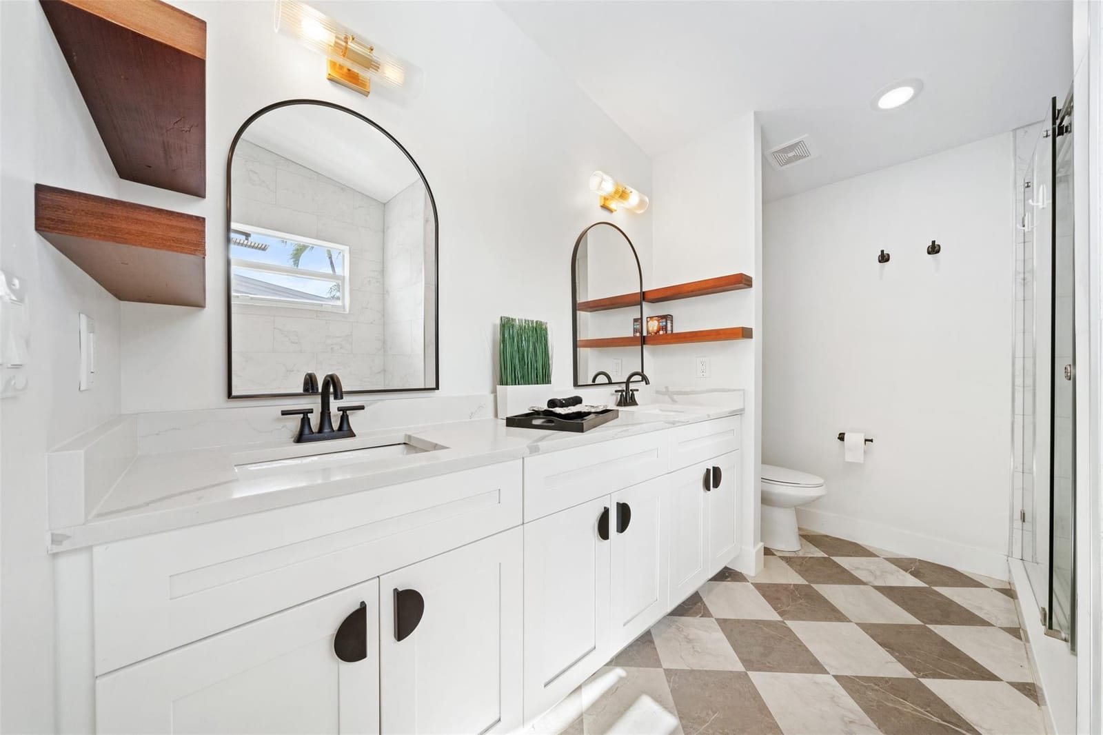 2419 Marathon Lane — photo 8