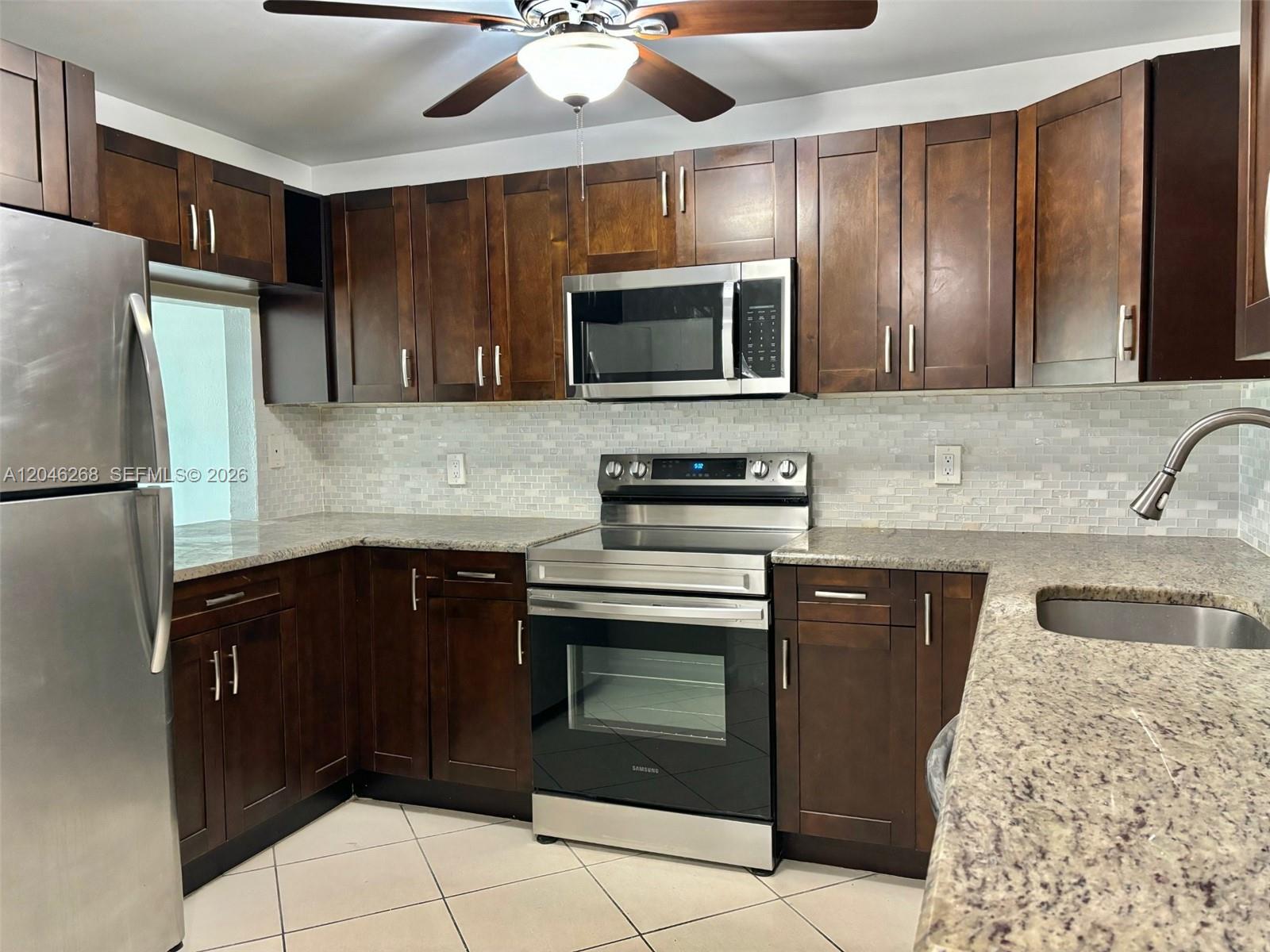 9411 Evergreen Place 303, Davie, FL 33324
