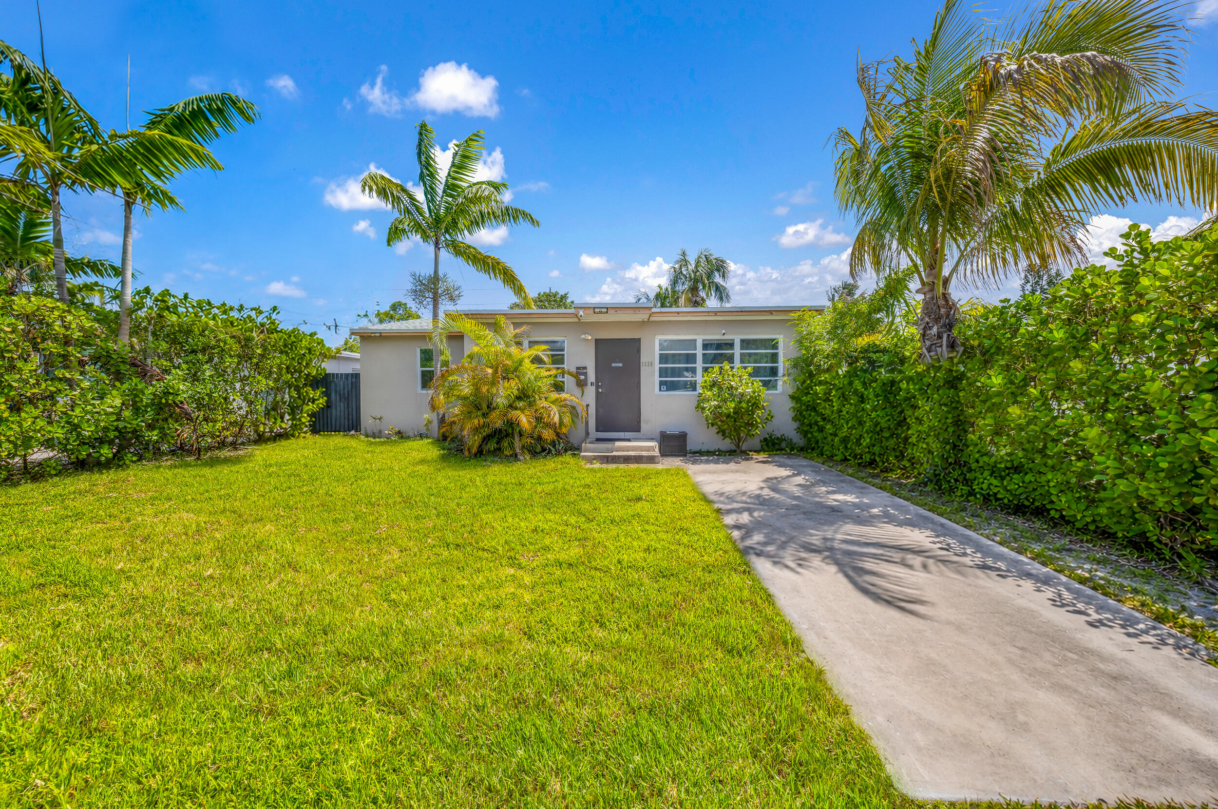 2326 Harding Street 2326, Hollywood, FL 33020