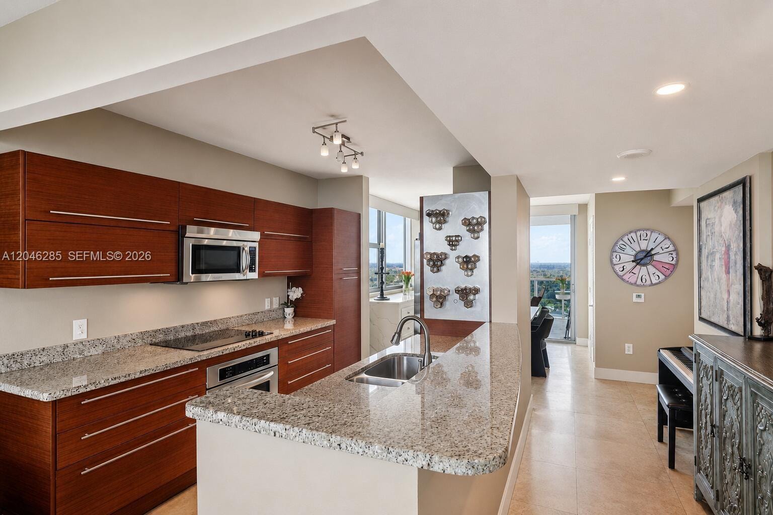 2641 N Flamingo Road 2308, Plantation, FL 33323 photo 4