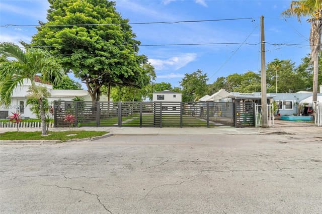 411 NW 59th Street, College Park, Miami, FL