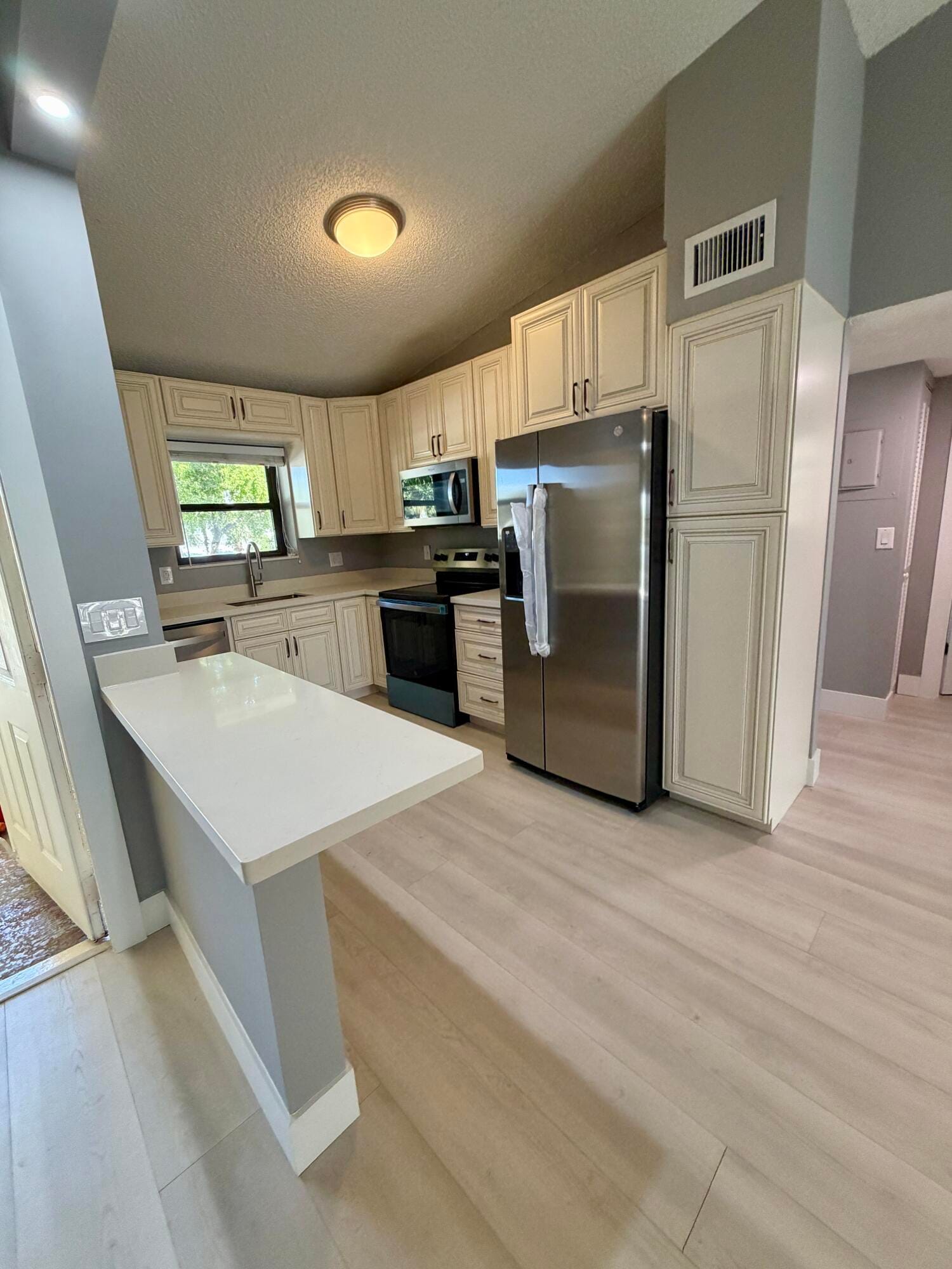 2650 Greenwood Terrace 2220, Boca Raton, FL 33431 photo 2