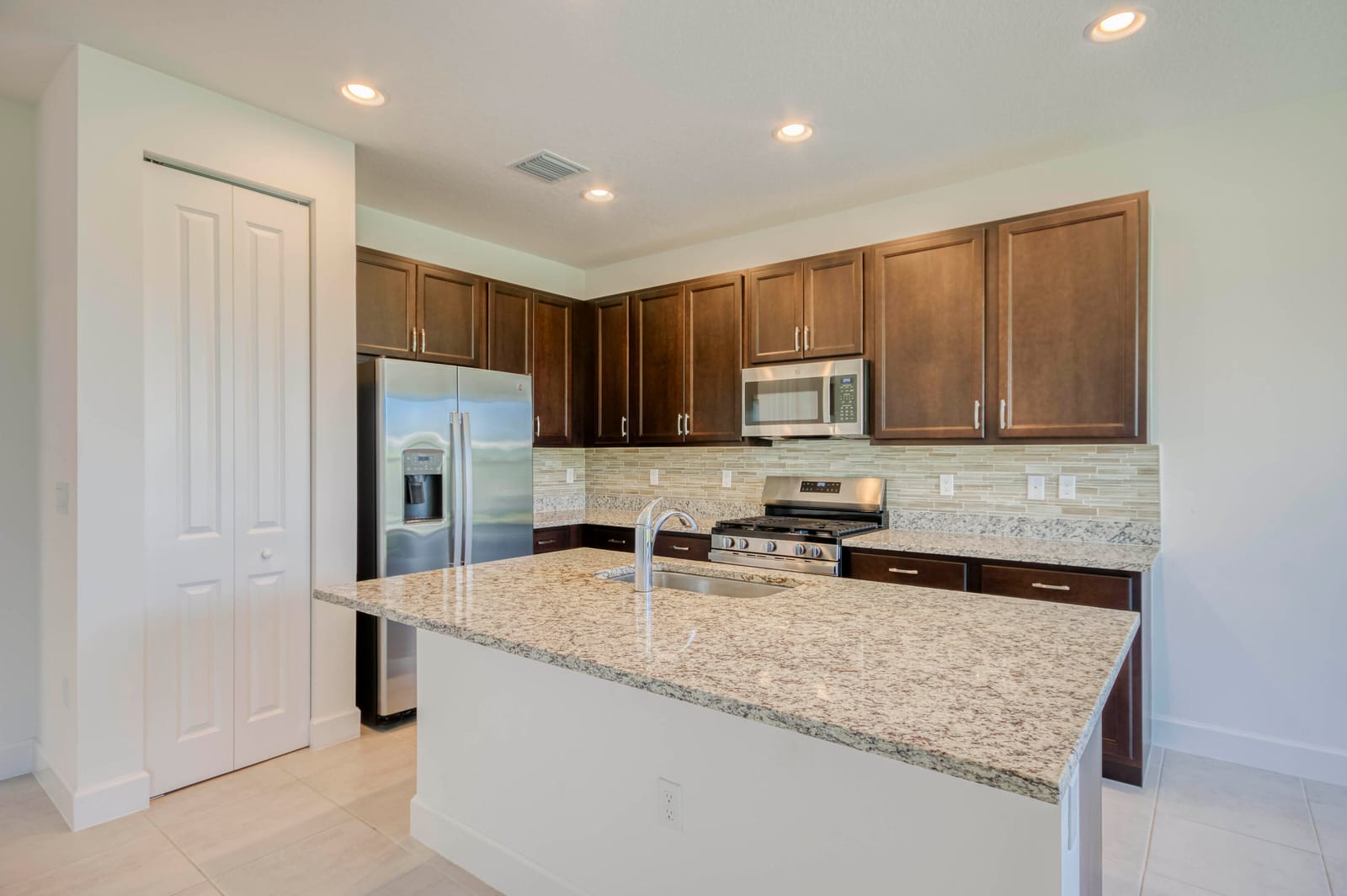 12555 SW Manatee Marsh Terrace — photo 8