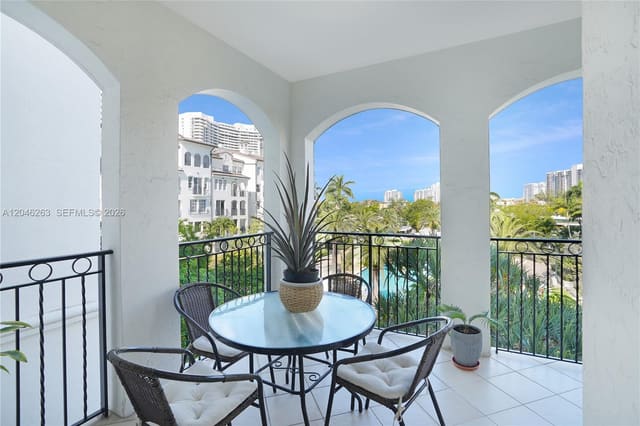 3700 Island Boulevard C307, Aventura, FL 33160