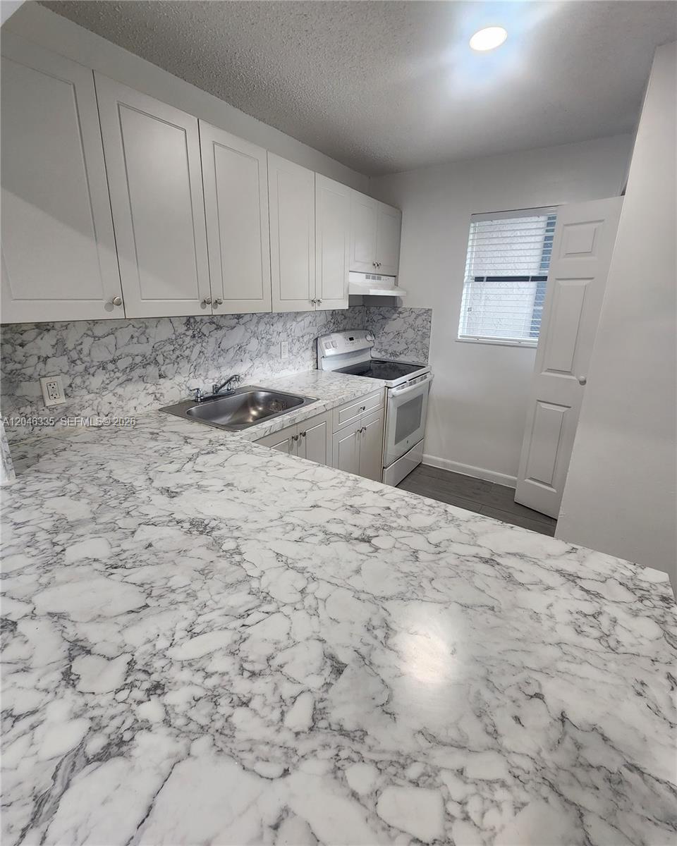 10900 SW 196th Street 204, Cutler Bay, FL 33157