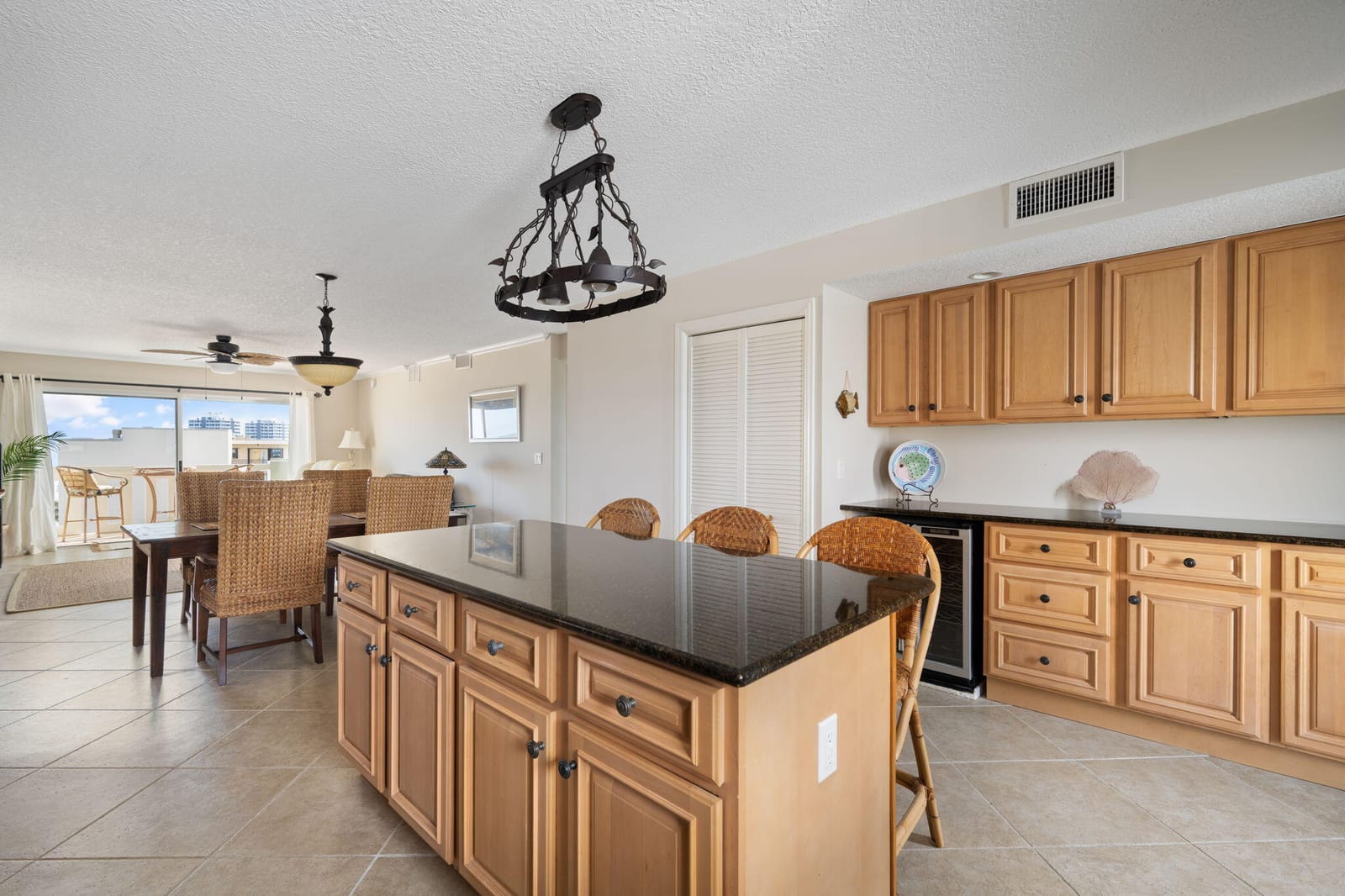 4049 Ocean Drive 505 — photo 3