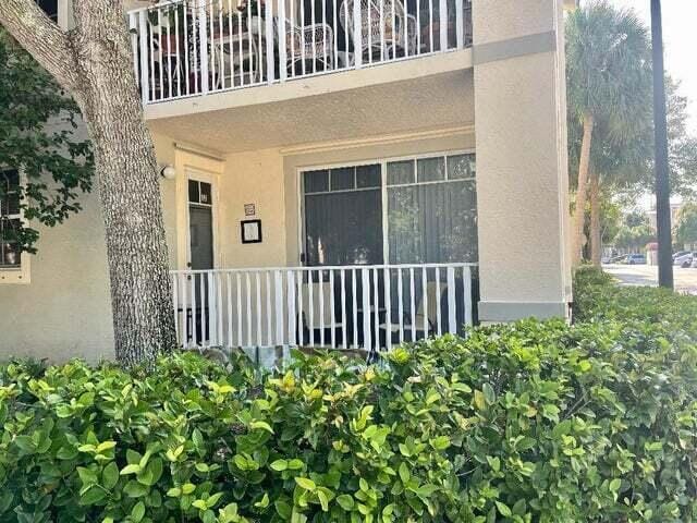 4736 Chancellor Drive 13, Jupiter, FL 33458 photo 2