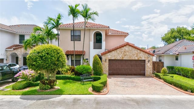 1016 NW 99th Passage 1016, Miami, FL 33172