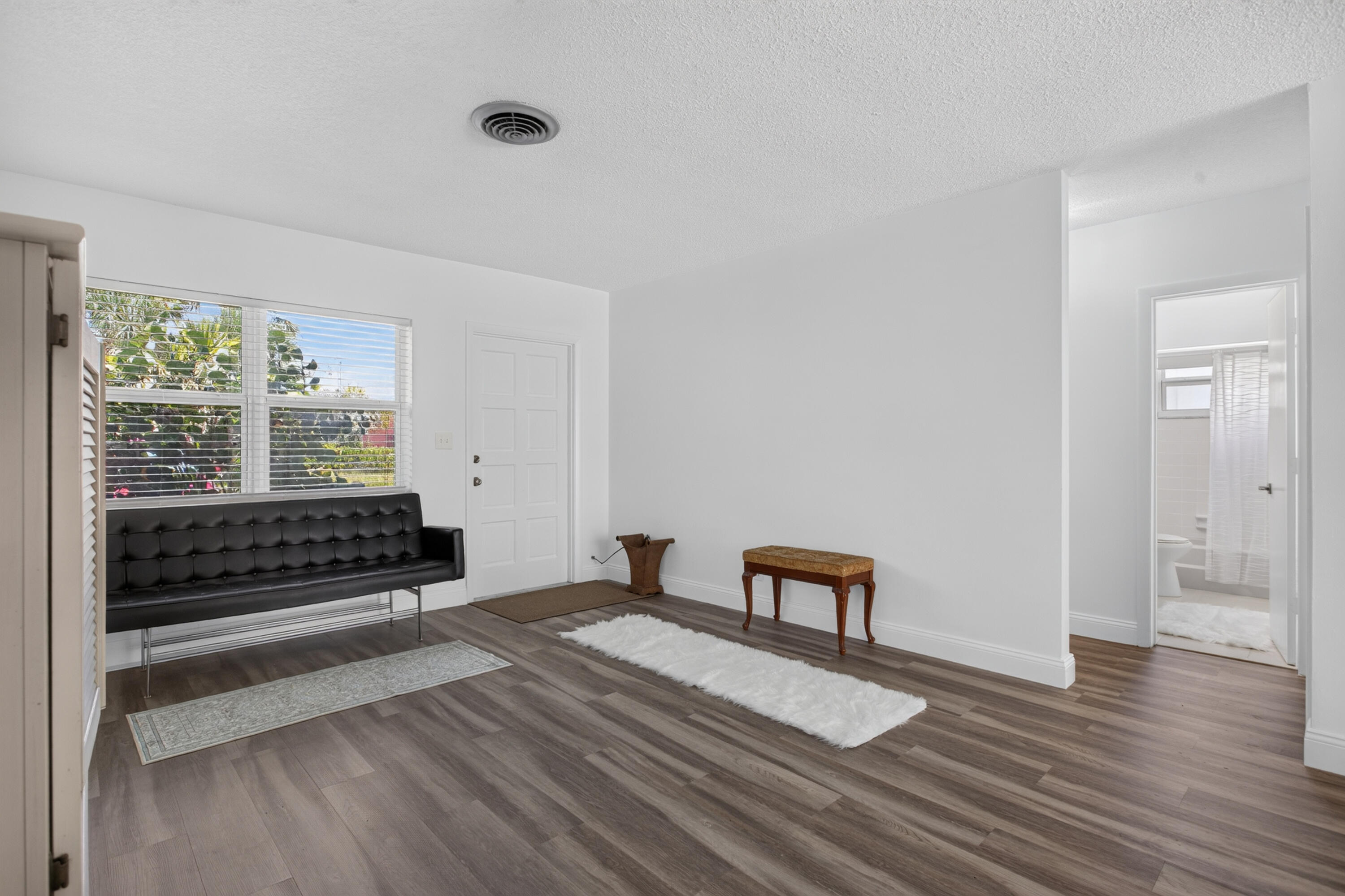860-870 NE 23rd Avenue 1-2, Pompano Beach, FL 33062