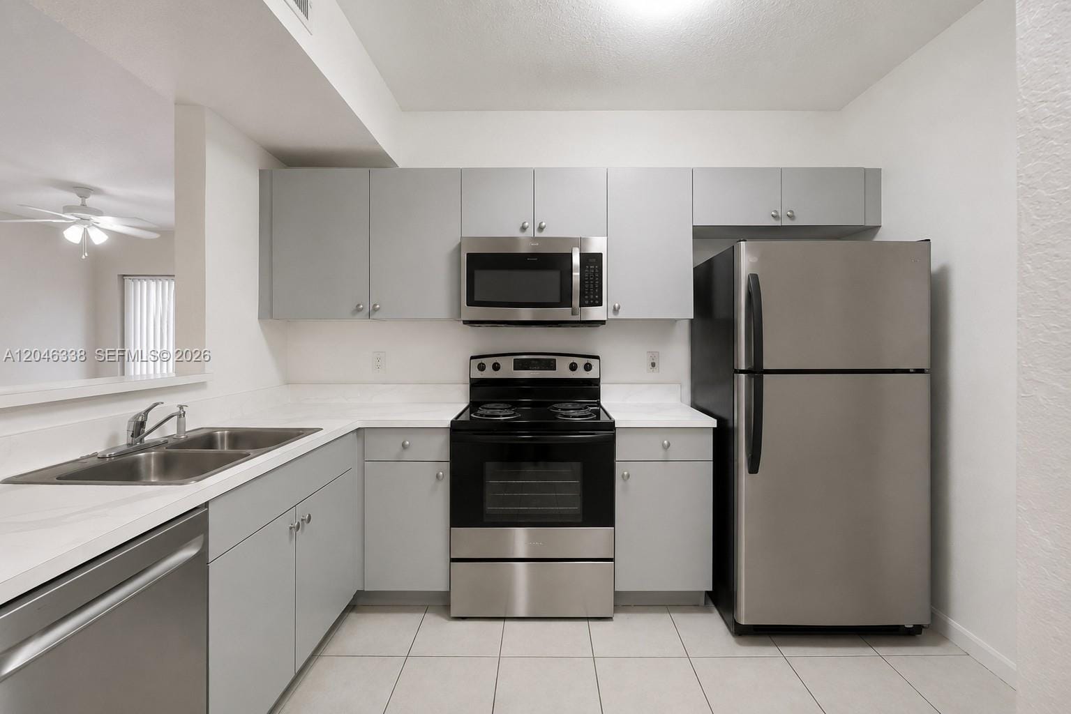 1103 Golden Lakes Boulevard 1013 — photo 2