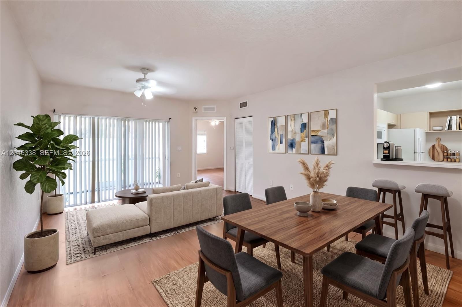 1103 Golden Lakes Boulevard 1013 — photo 3