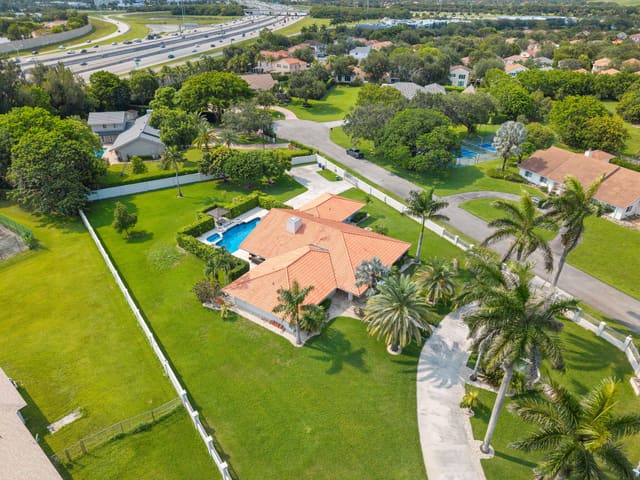 5101 W Saxon Circle, sold in Ivanhoe Estates, Southwest Ranches, FL