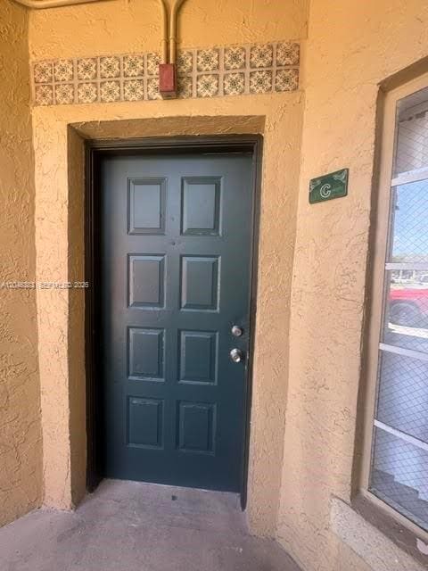 18336 NW 68th Avenue C, Hialeah, FL 33015