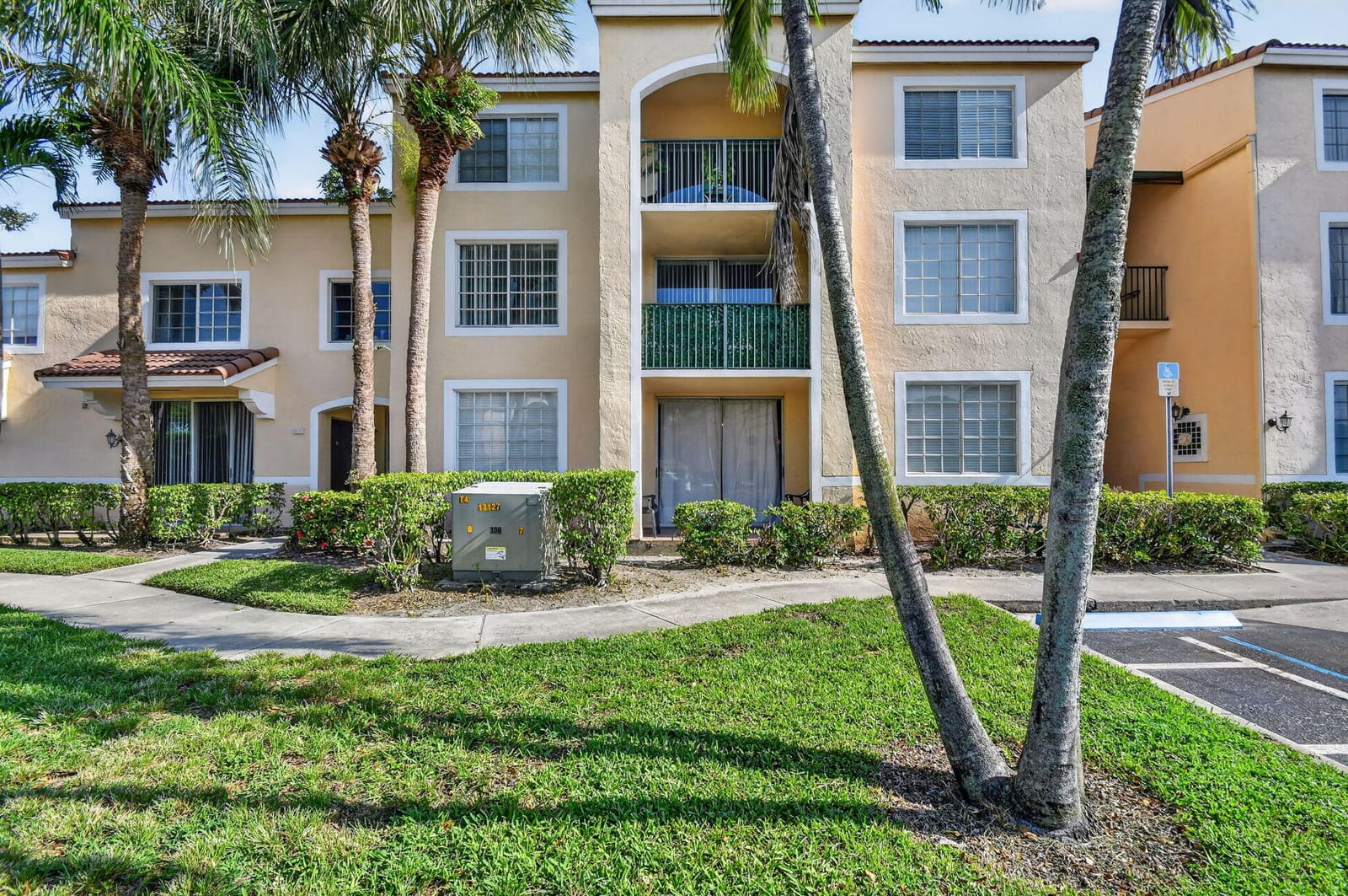 1733 Village Boulevard 105 — photo 2