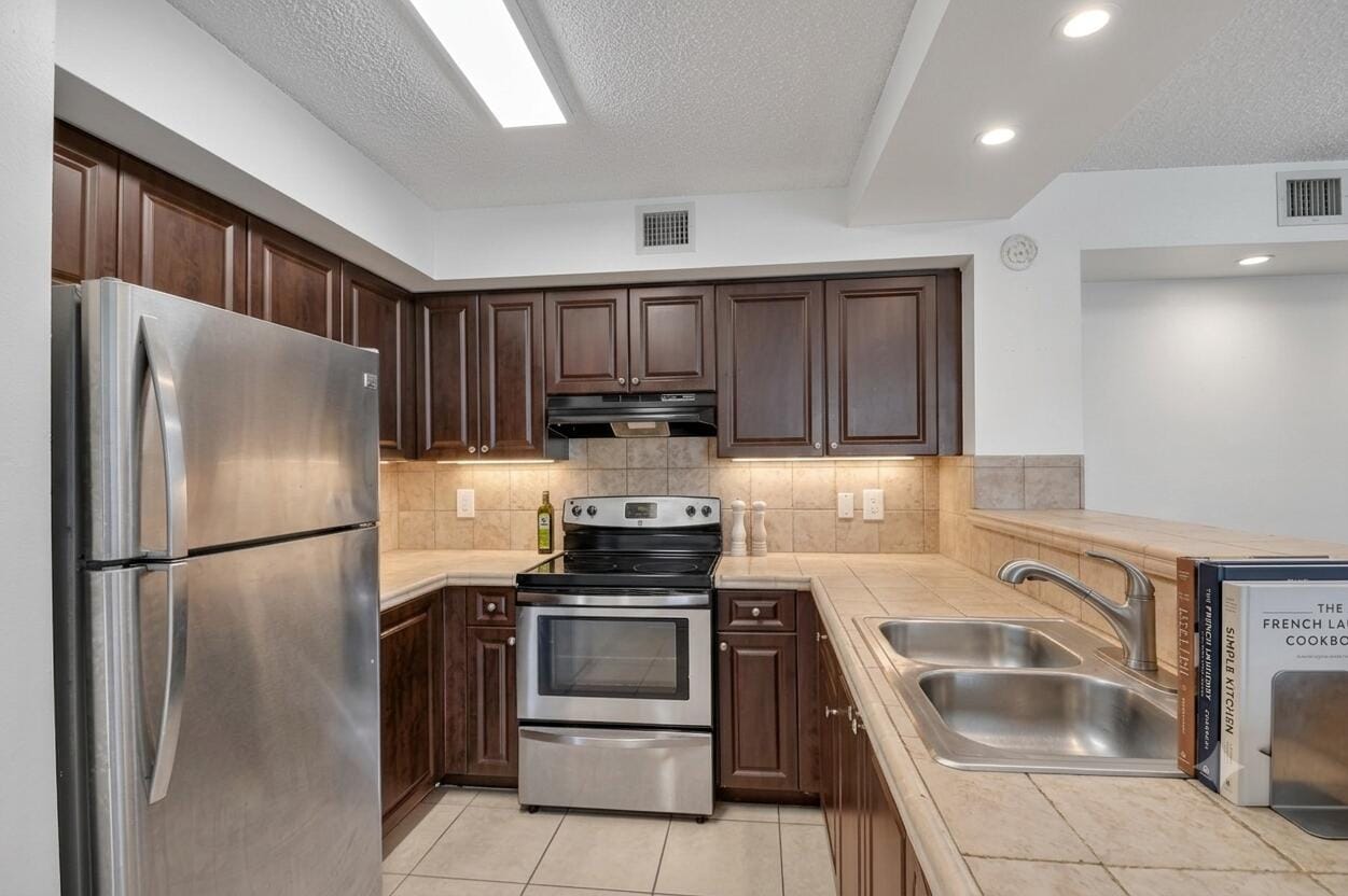 1733 Village Boulevard 105 — photo 4
