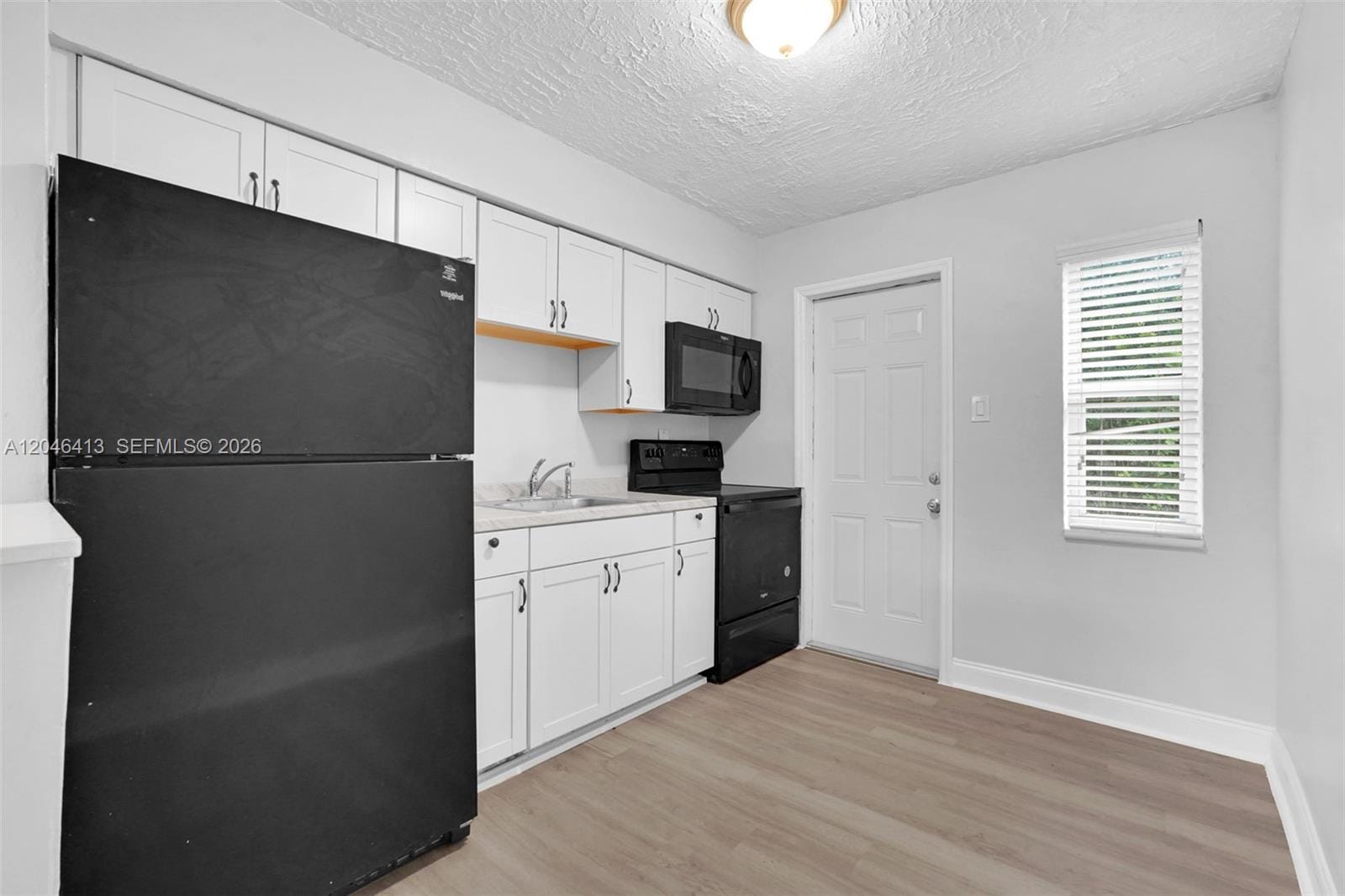 746 SW 4th Street — photo 8