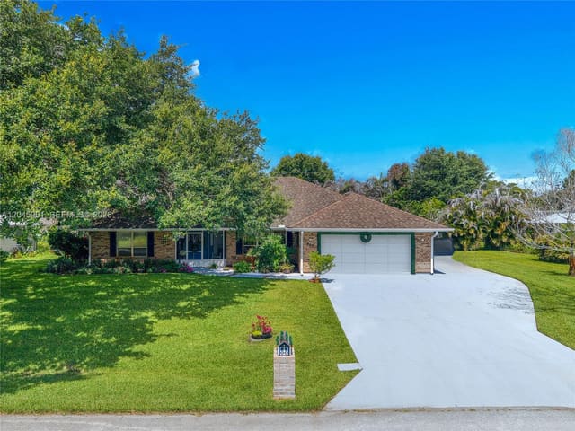 465 11th Avenue, Vero Beach, FL 32962