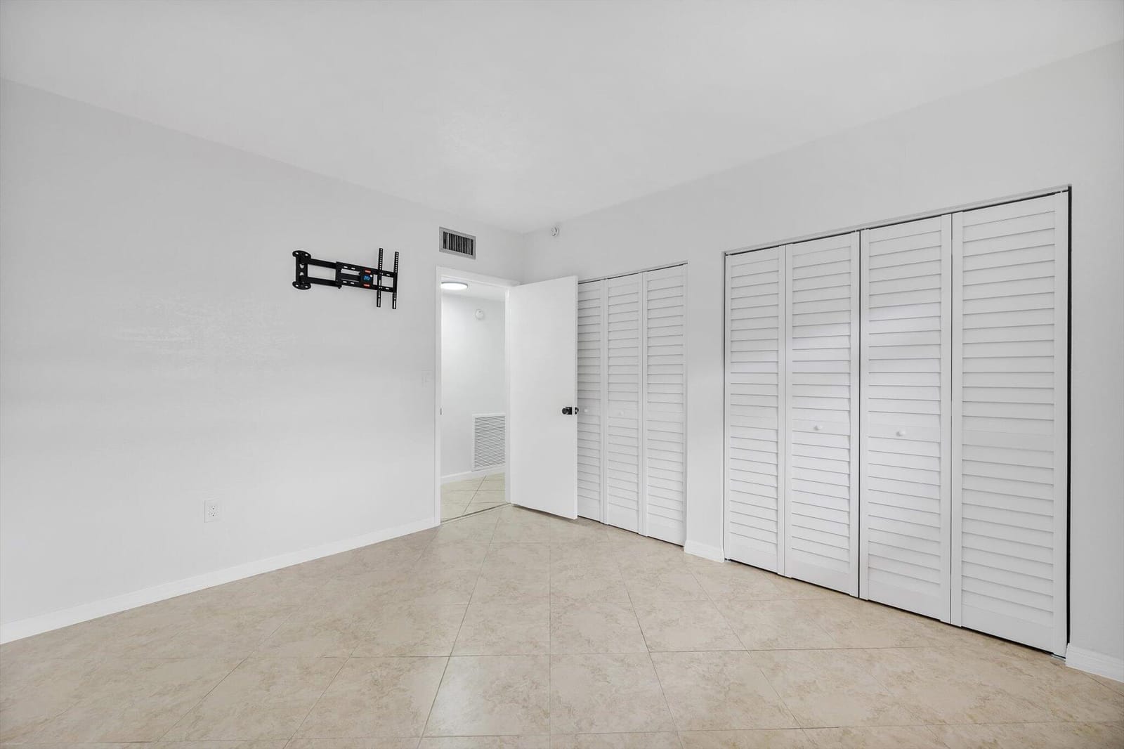 740 NE 199th Street 205g, Miami, FL 33179 photo 13