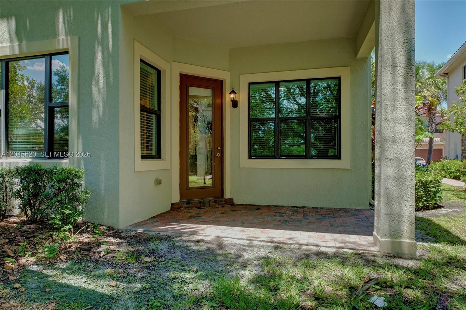 142 SW 127th Terrace — photo 2