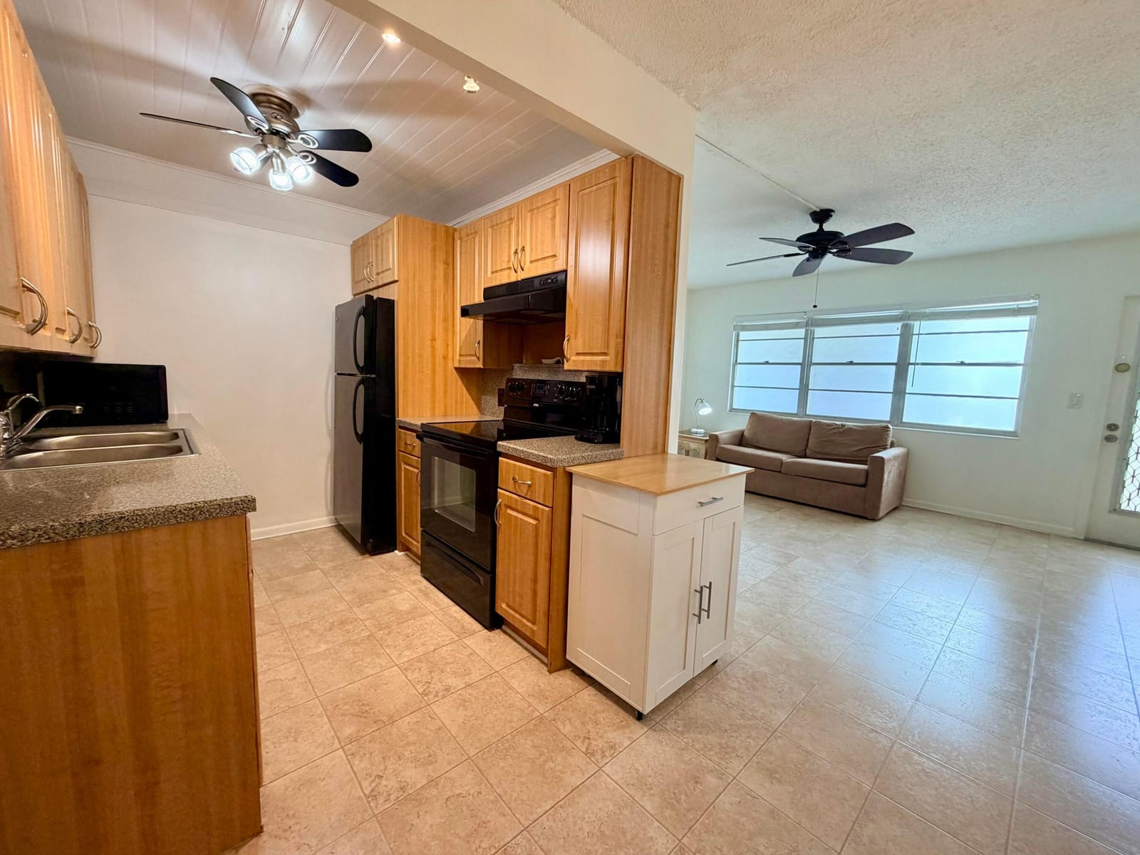 2090 Newport S 2090, Deerfield Beach, FL 33442 photo 13