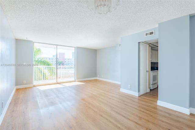 3161 S Ocean Drive 407, Hallandale Beach, FL 33009