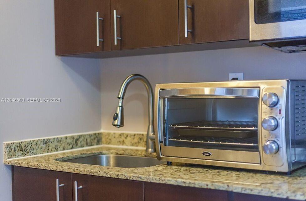 1752 NW 1st Street 3, Miami, FL 33125