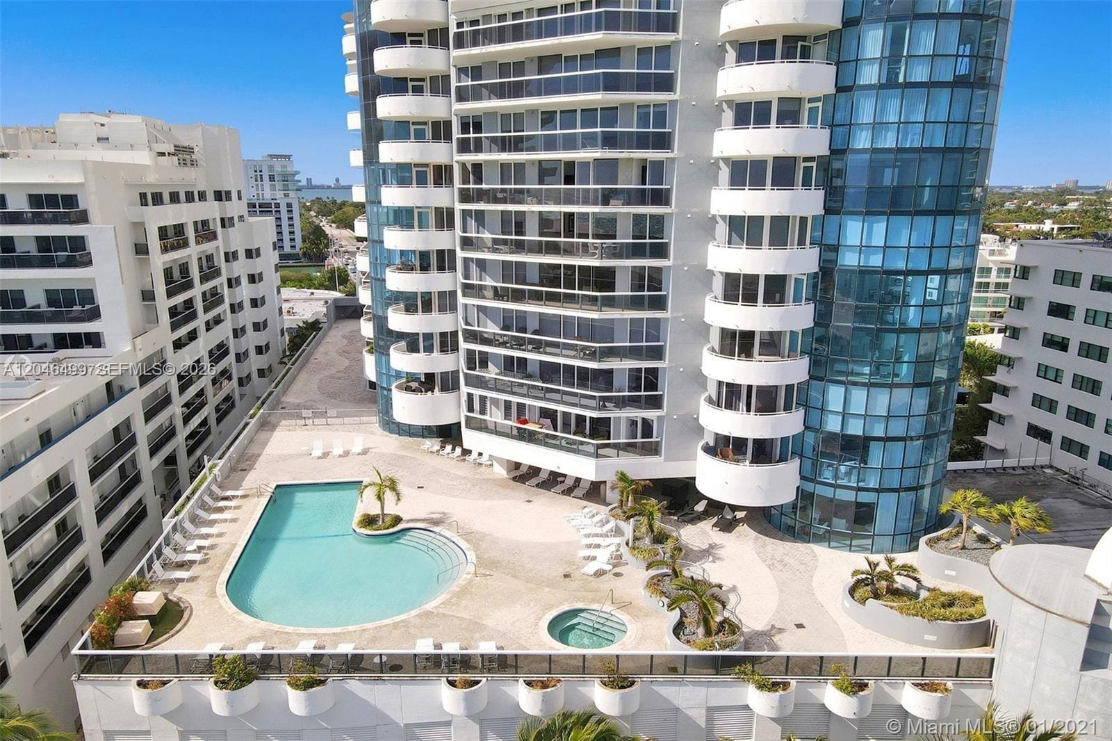 6301 Collins Avenue 807 — photo 3