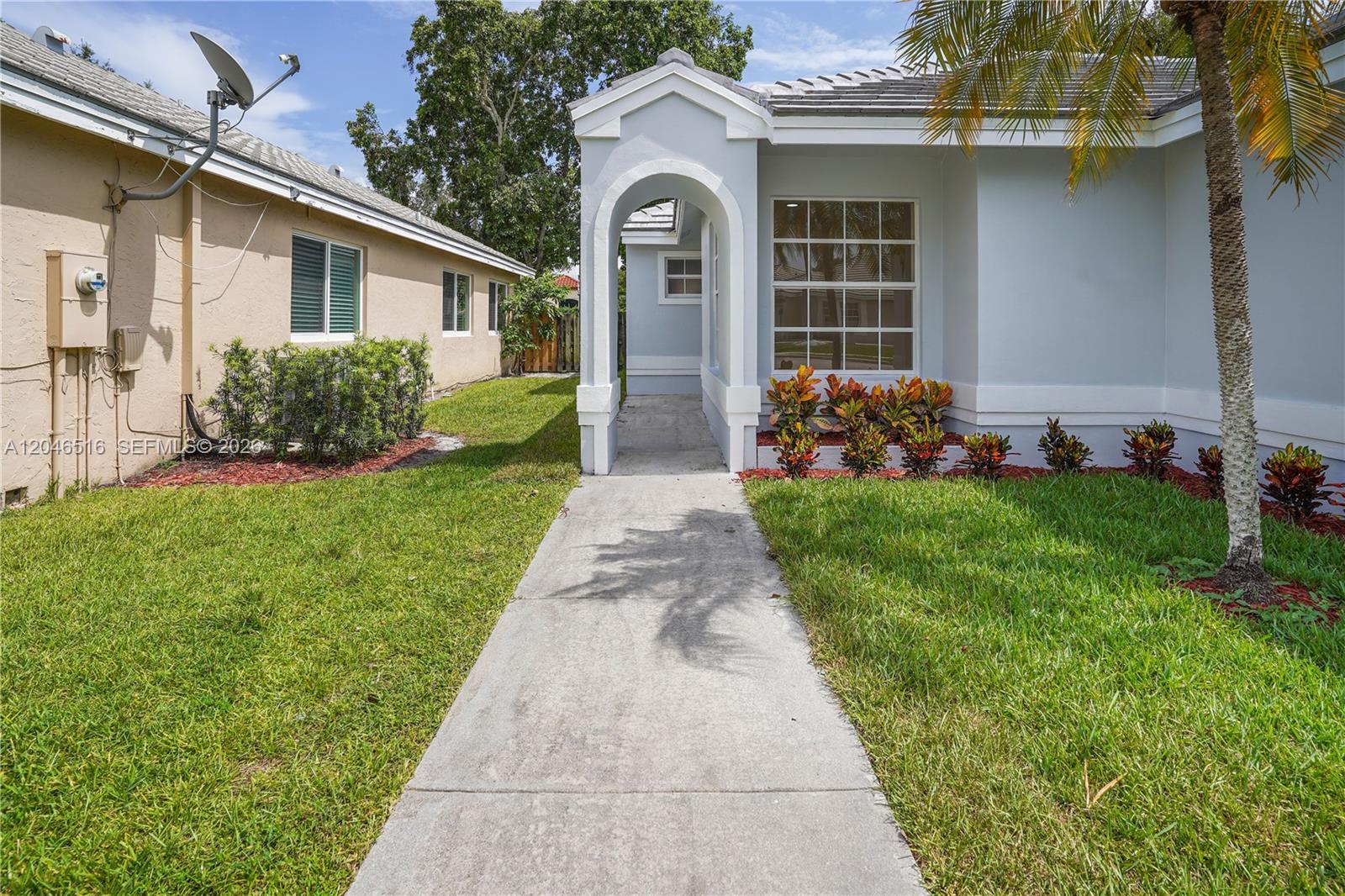 9354 Arborwood Circle 9354, Davie, FL 33328