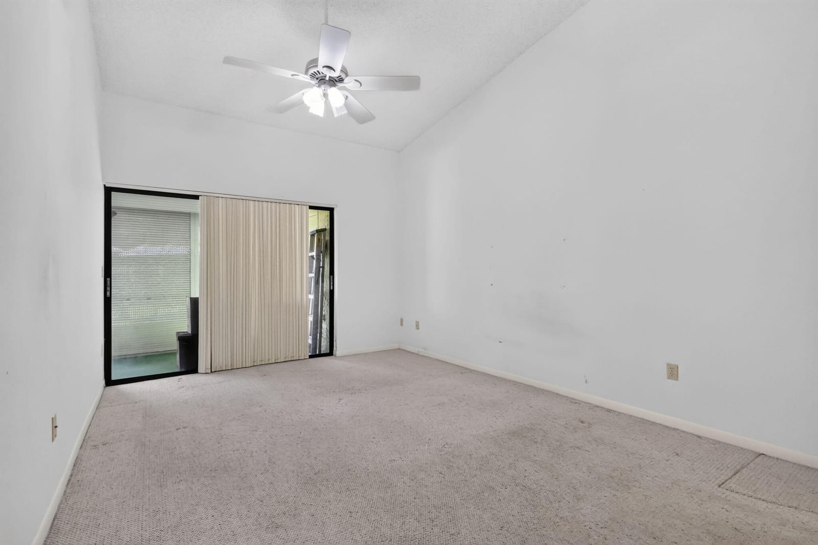 3924 San Anselmo Drive B — photo 9