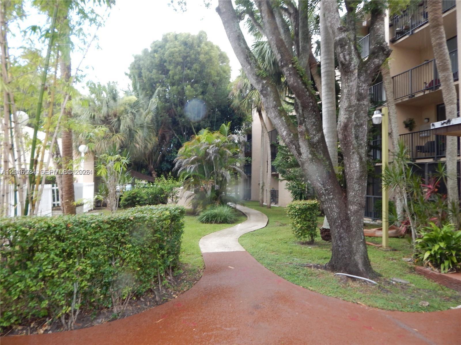 14601 N Kendall Drive 304K, Miami, FL 33186