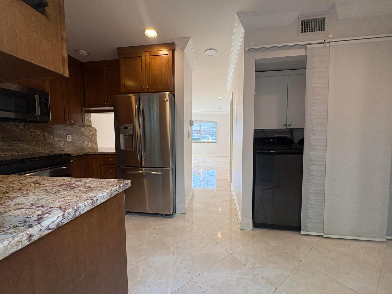 113 NE 20th Court 4g, Wilton Manors, FL 33305 photo 21
