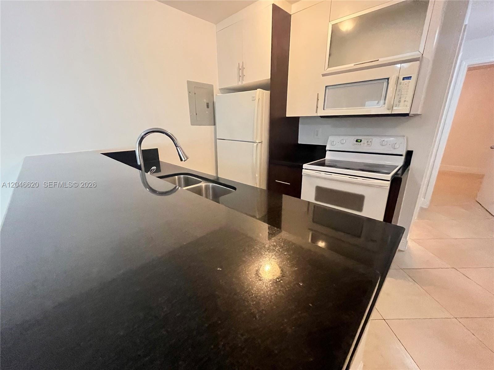 1034 Lenox Avenue 4 — photo 2