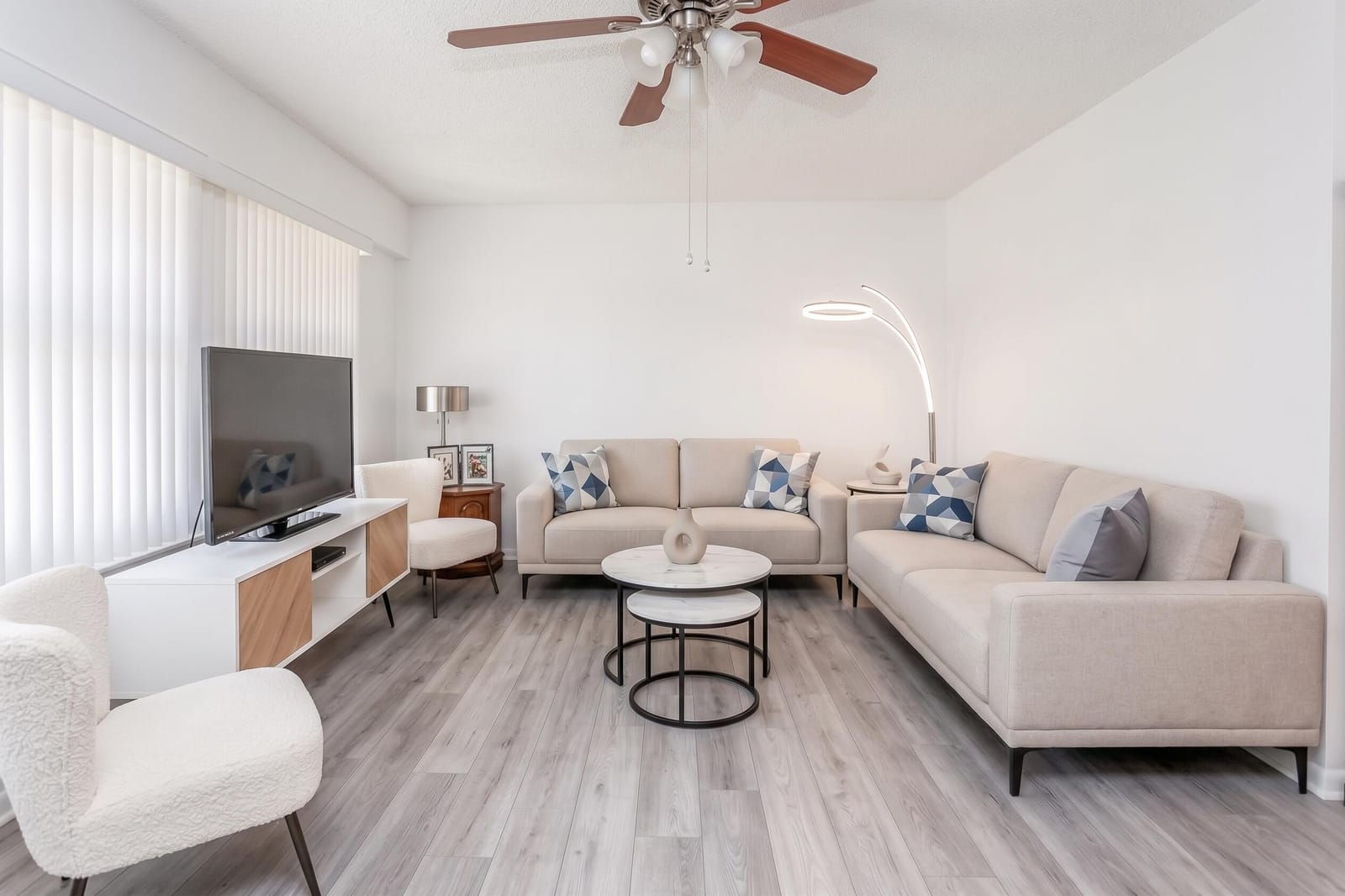 13455 SW 9th Court 404j — photo 2