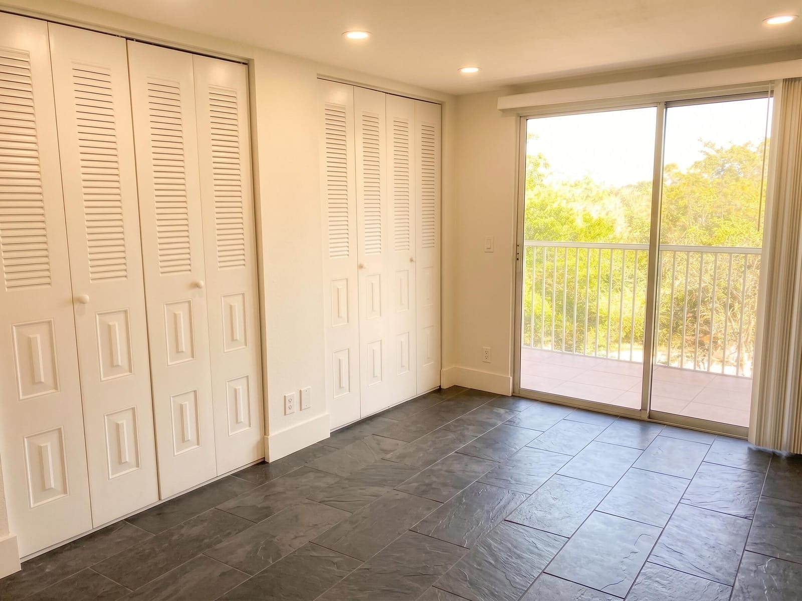 13455 SW 9th Court 404j — photo 7