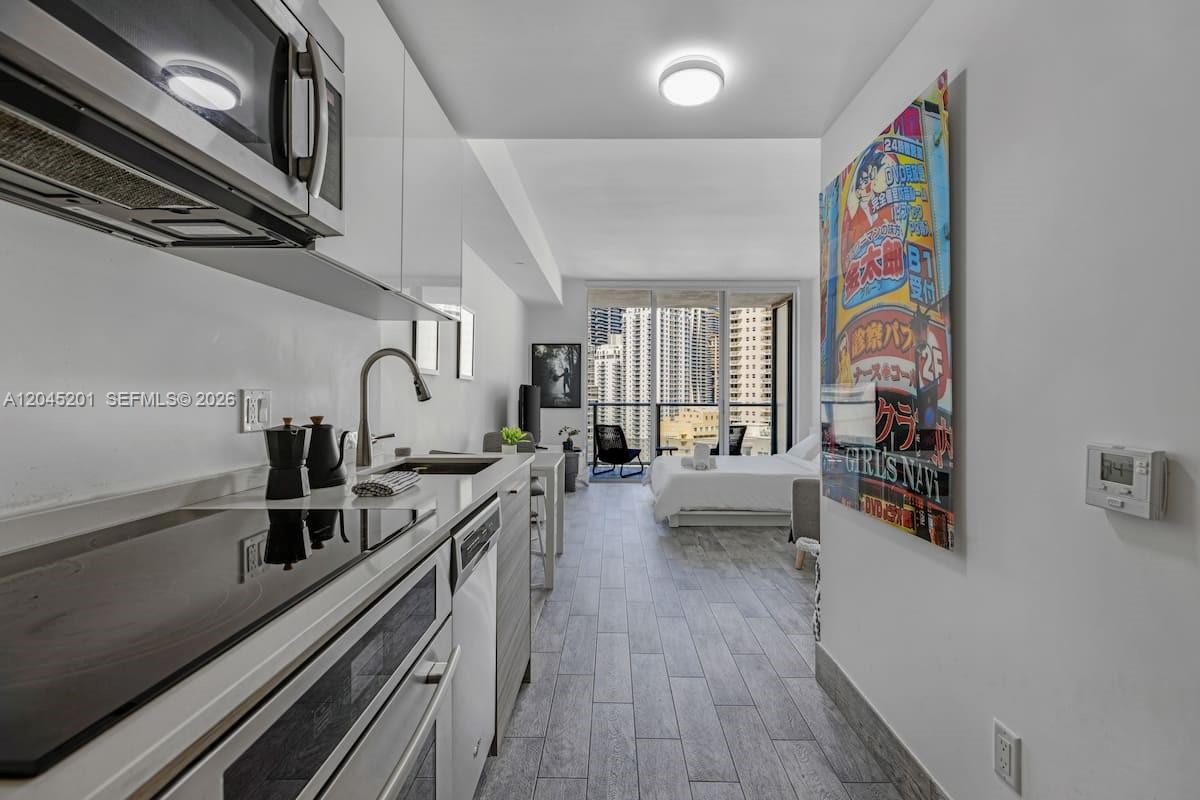1300 Brickell Bay Drive 2713, Miami, FL 33131, Miami