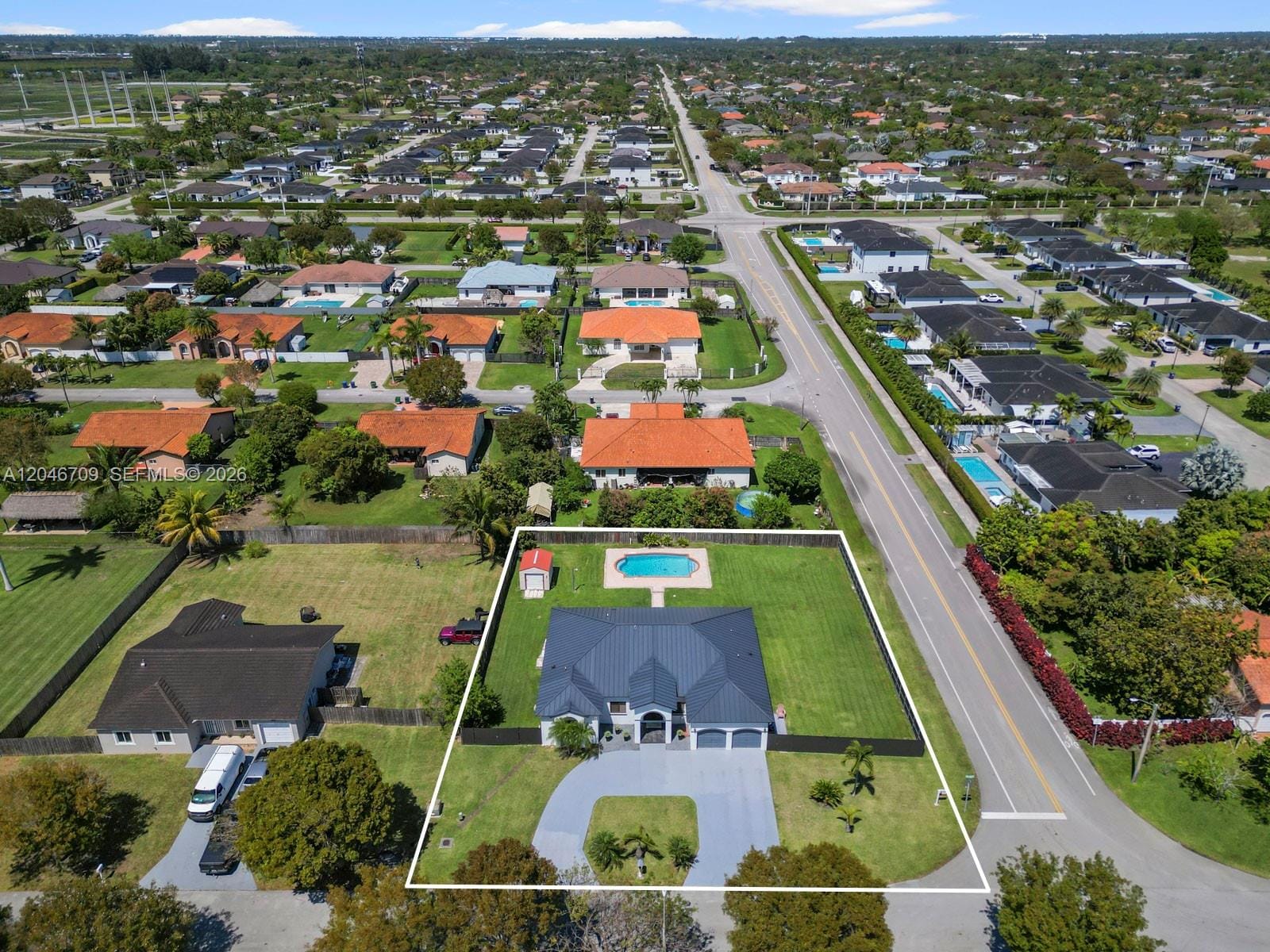 13205 SW 218th Terrace, Miami, FL 33170 photo 2