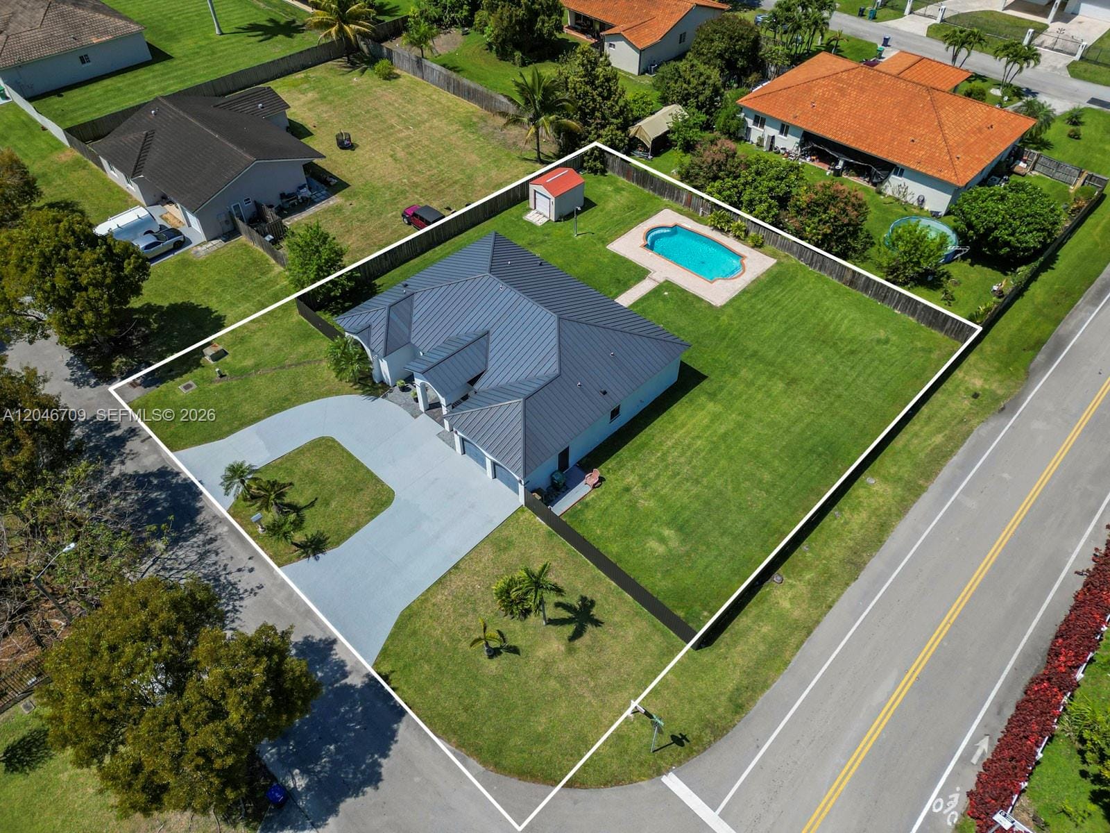 13205 SW 218th Terrace, Miami, FL 33170 photo 4