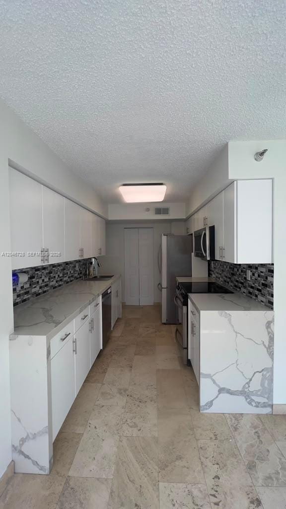3530 Mystic Pointe Drive 405 — photo 2