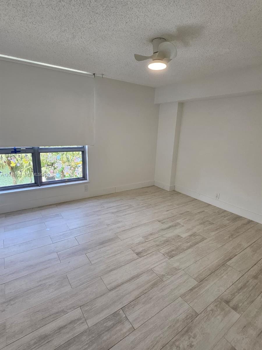 3530 Mystic Pointe Drive 405 — photo 12