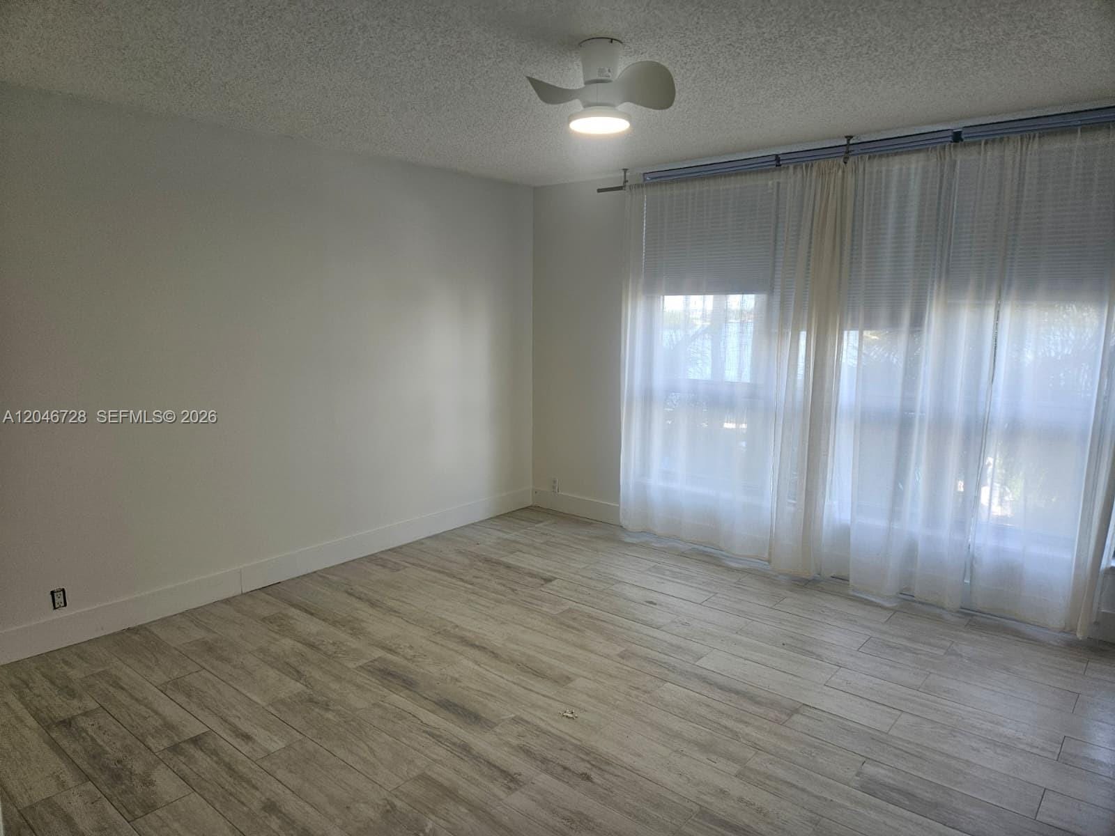 3530 Mystic Pointe Drive 405 — photo 7