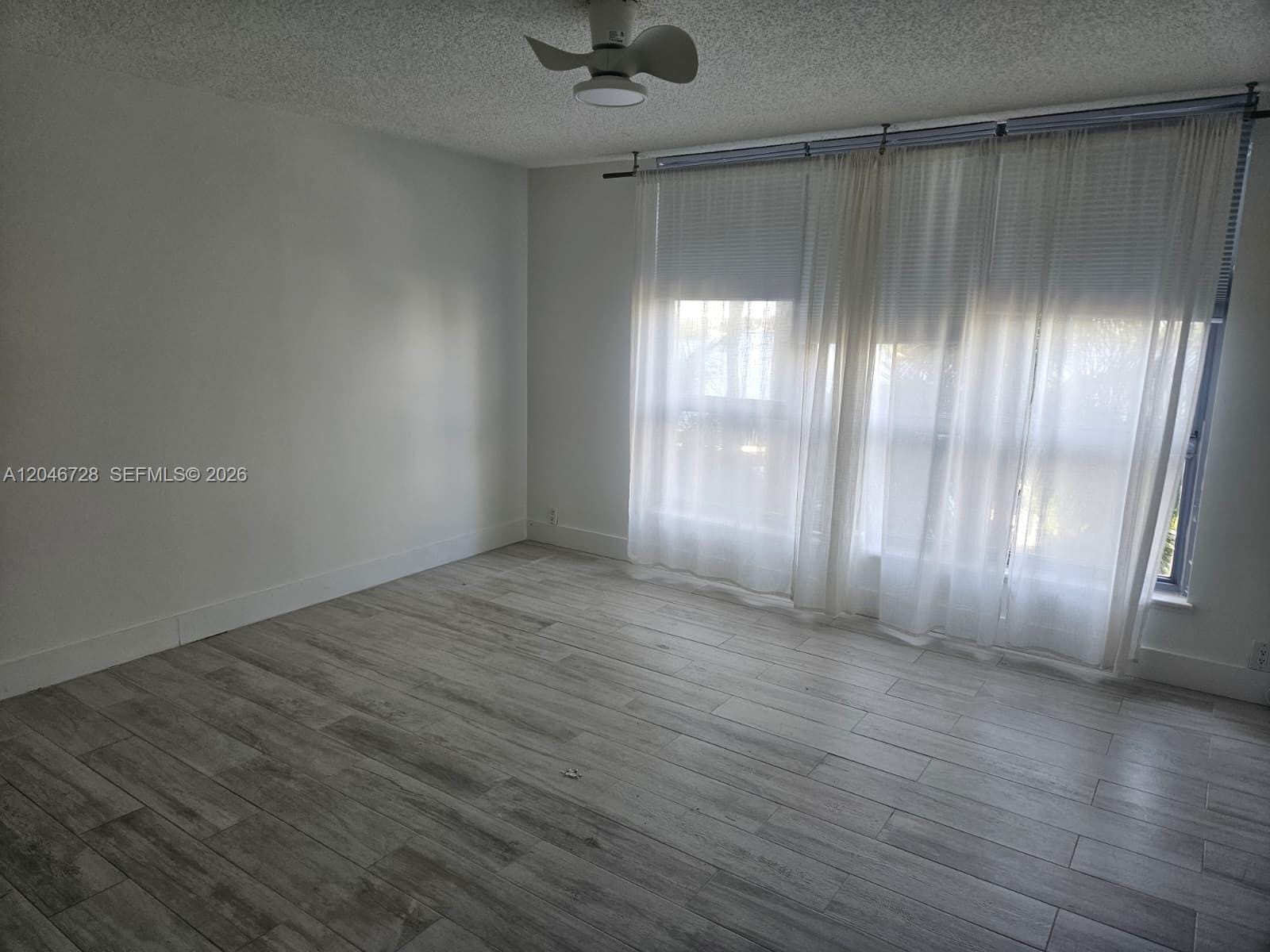 3530 Mystic Pointe Drive 405 — photo 8