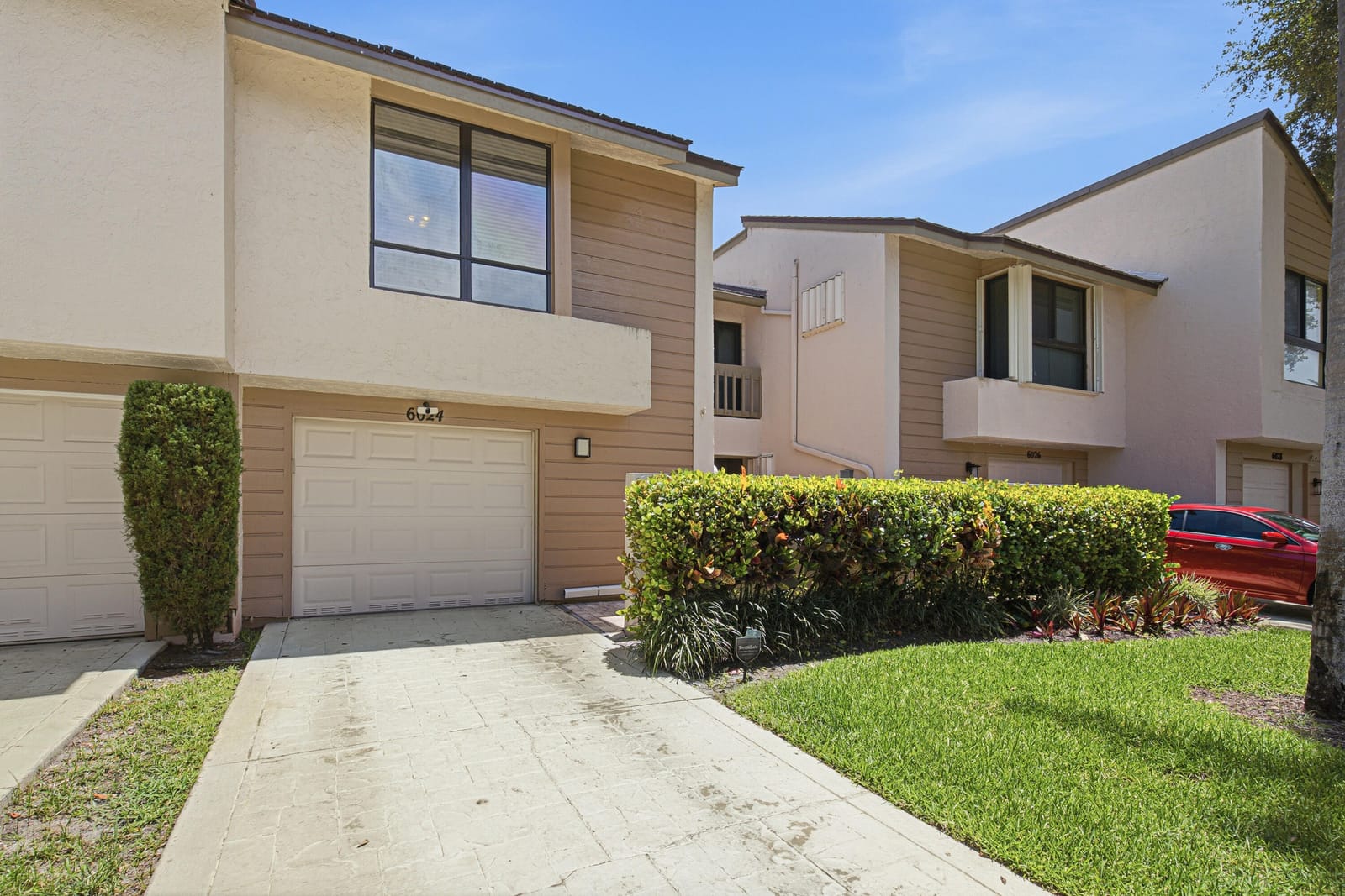 6024 Glendale Drive — photo 2
