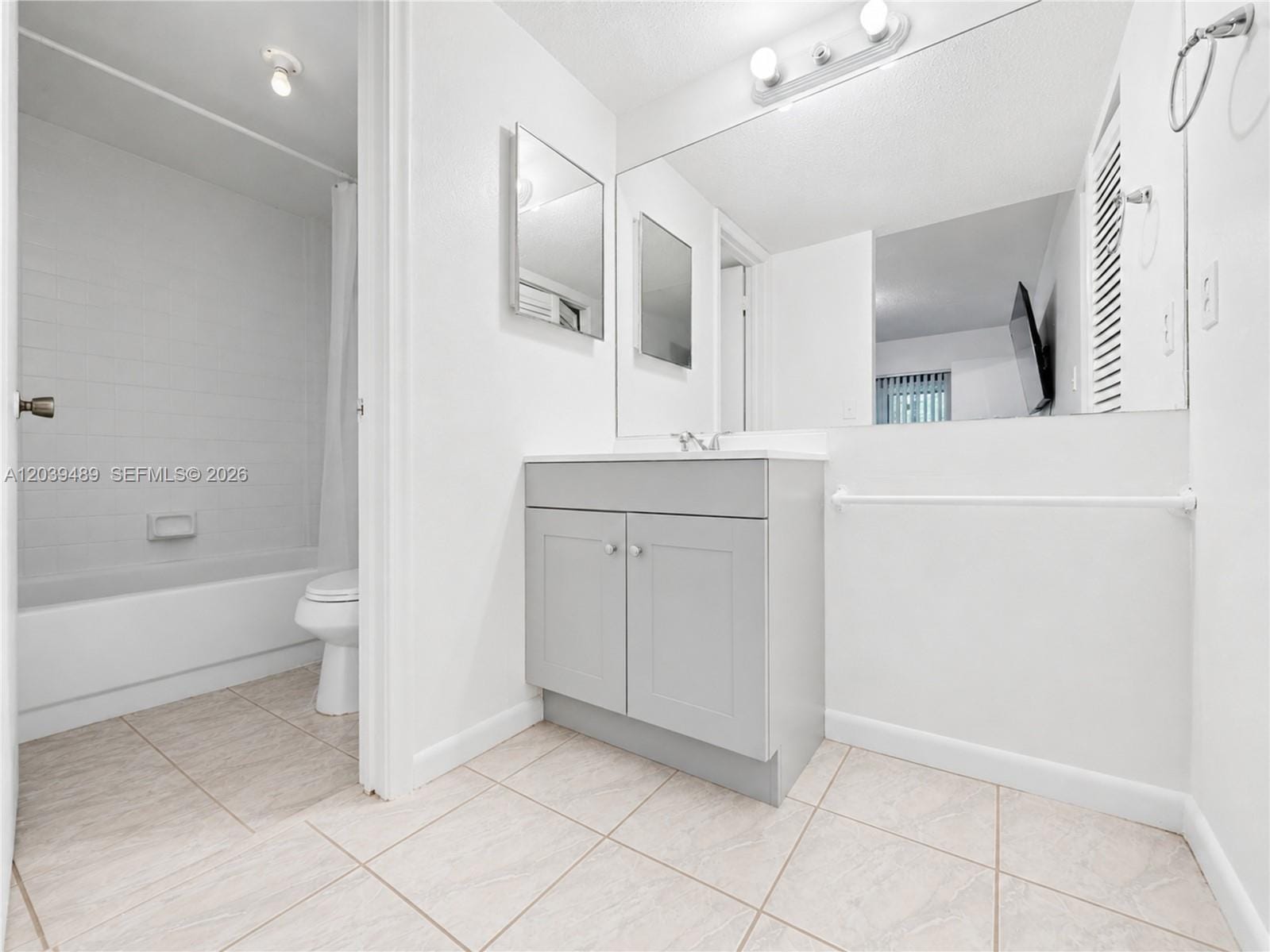 20135 NE 3rd Court 1, Miami, FL 33179 photo 19