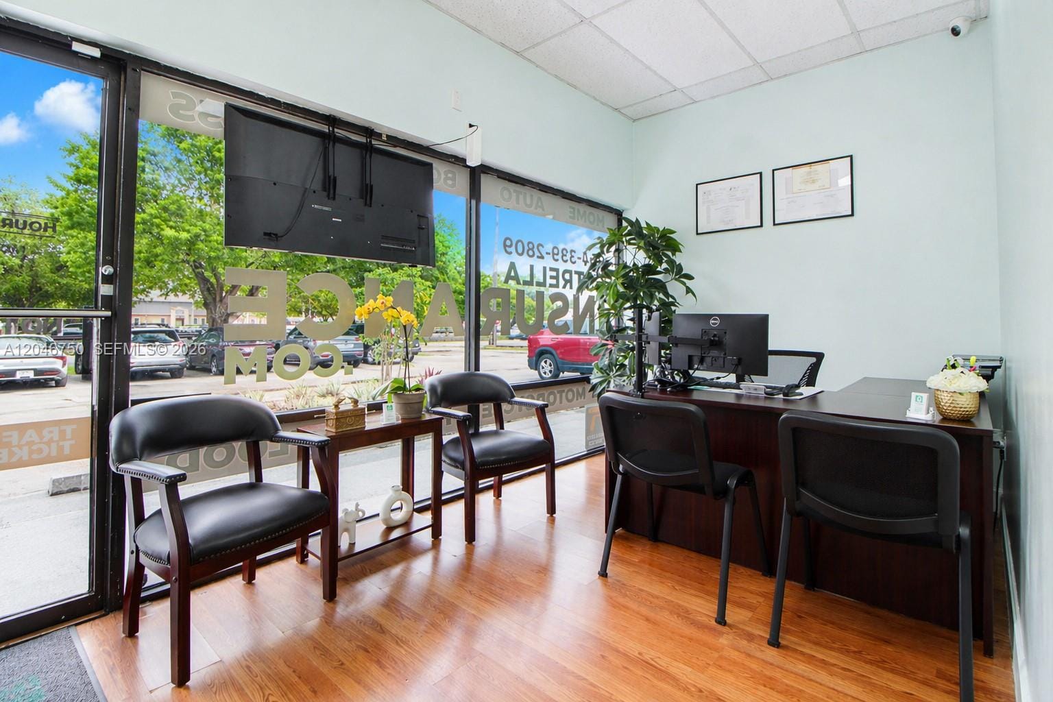 *estrella Franchise Insurance Agency* — photo 2