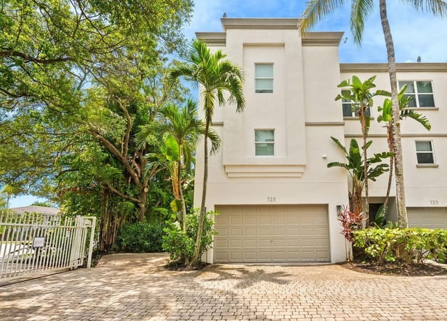 725 SW 4th Avenue, Tarpon River, Fort Lauderdale, FL